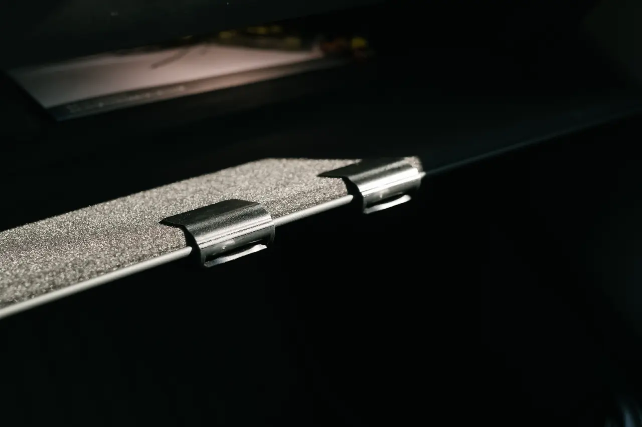 這個雞排掛勾我還是會買但位置會換：YZ 車用手套箱隱藏摺疊掛勾