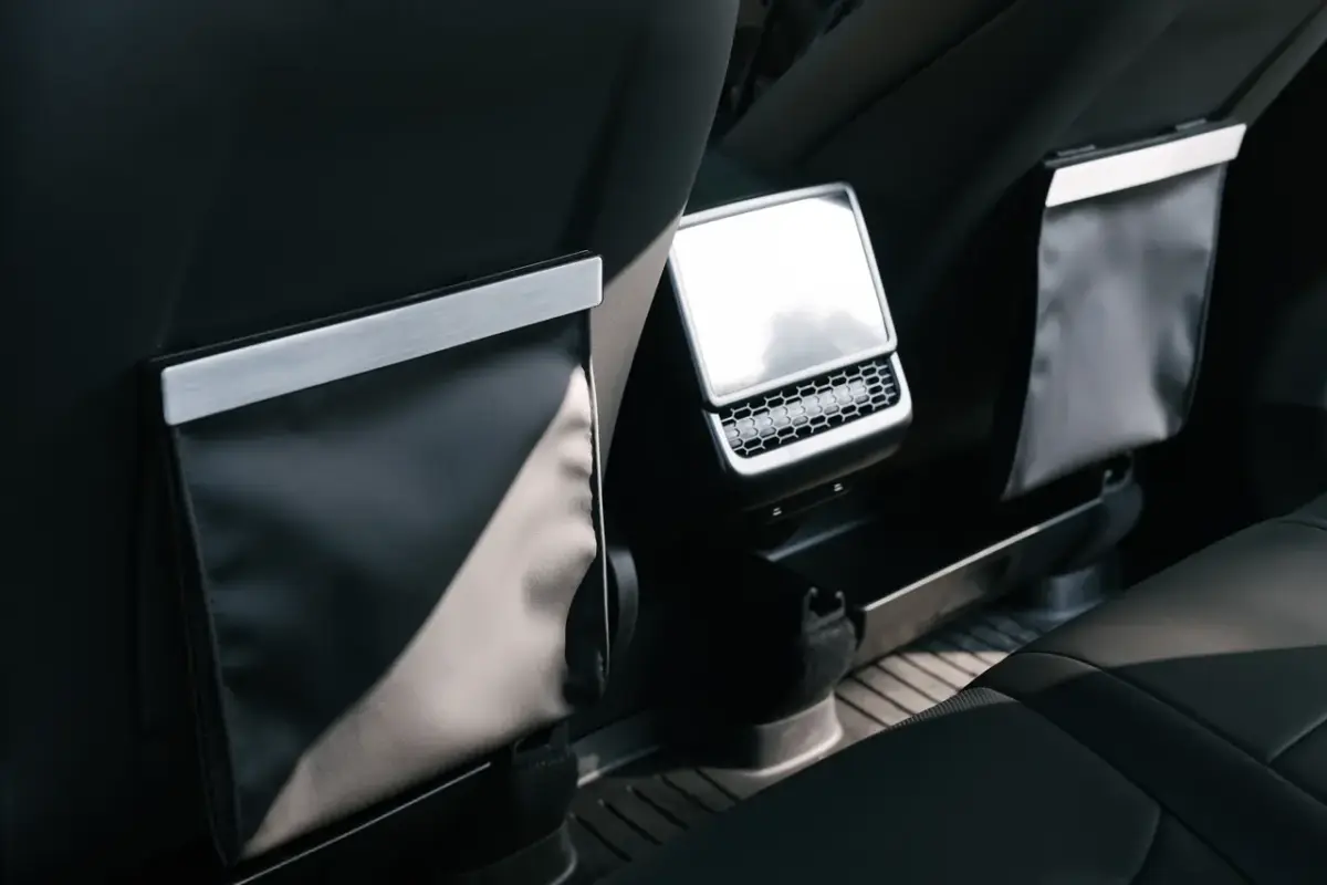 這個垃圾袋我嫌它貴但後座真的需要：YZ 折疊磁吸垃圾袋