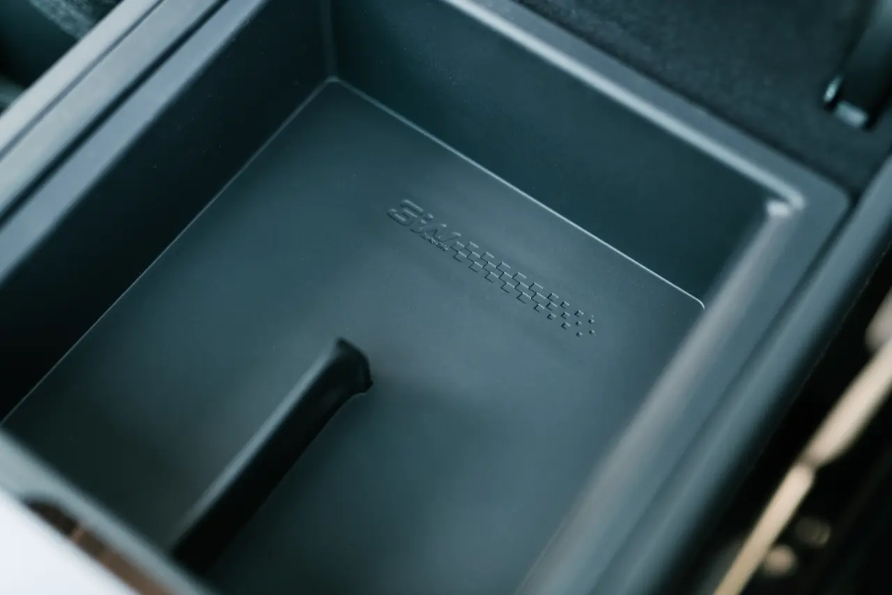 不急著買但用過就不想拆:3W 中控扶手箱收納層墊六件套 不急著買但用過就不想拆:3W 中控扶手箱收納層墊六件套