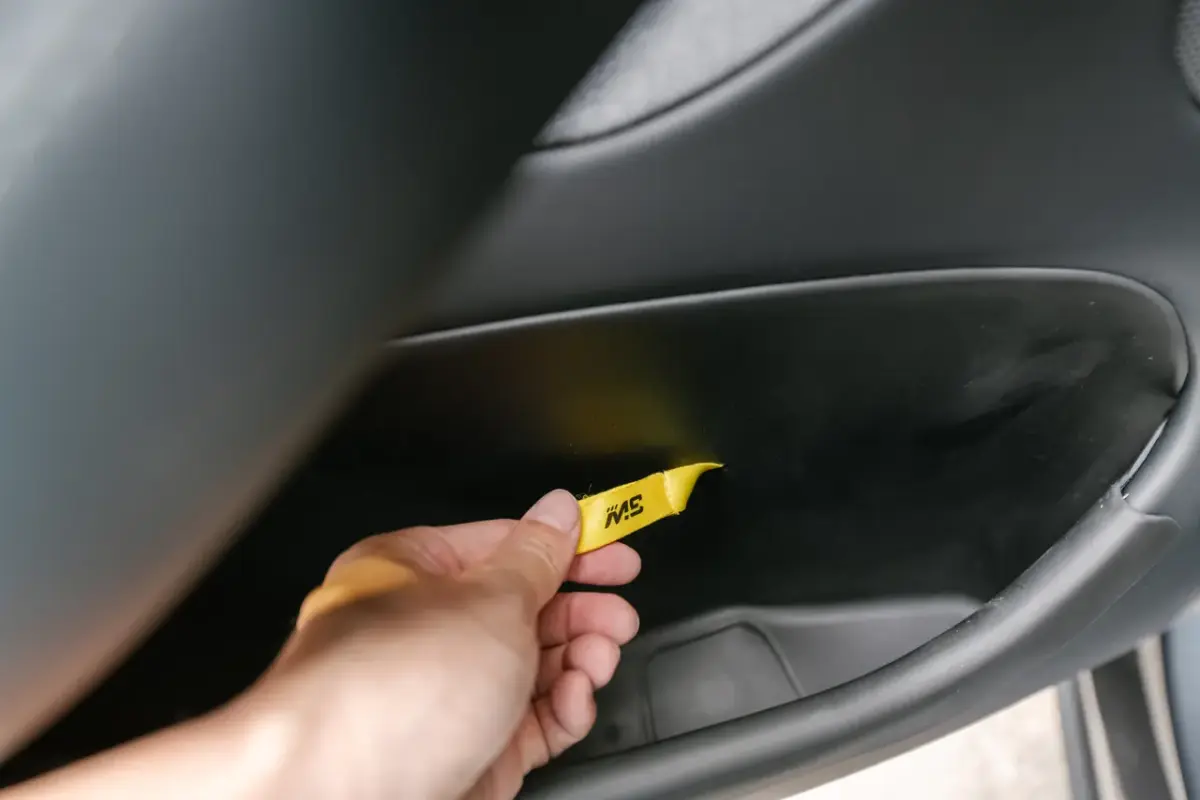 可以買，但一定要裝對：3W 車門槽儲物盒不是無腦型配件