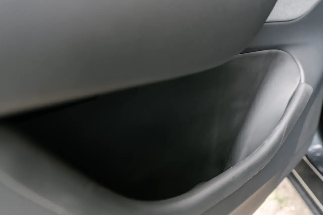 可以買，但一定要裝對：3W 車門槽儲物盒不是無腦型配件