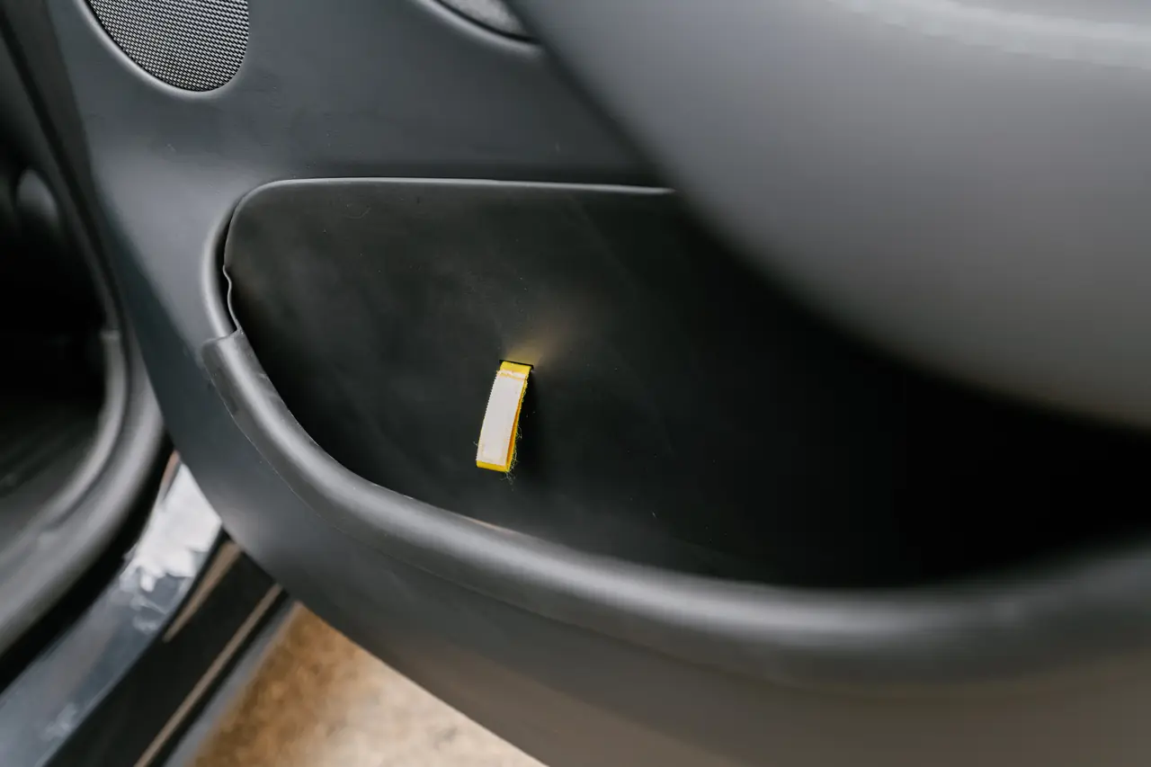 可以買，但一定要裝對：3W 車門槽儲物盒不是無腦型配件