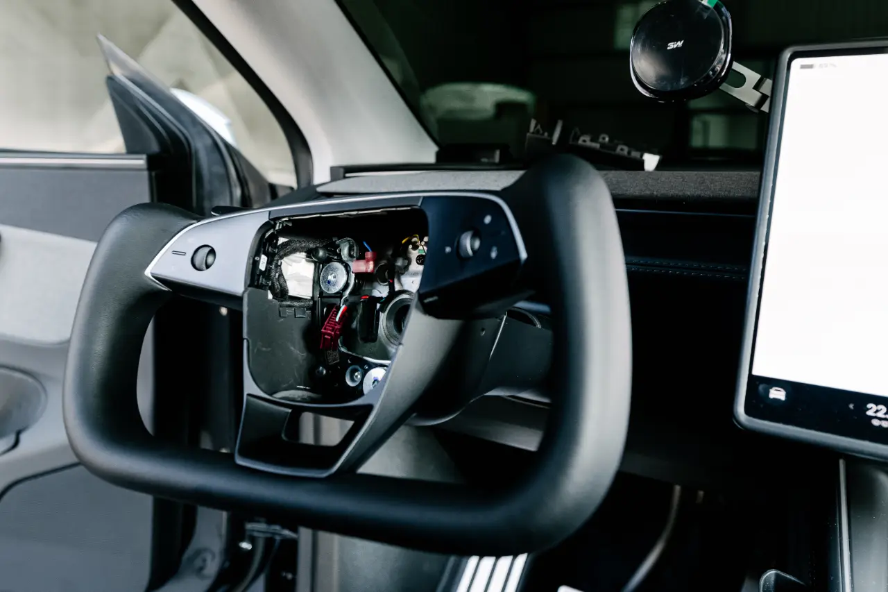 Yoke 方向盤值得改裝嗎？真實車主改後心得大揭露